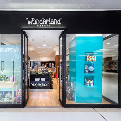 01-CAPA-Wonderland---Fac-Store-(Gustavo-Awad-Fotografia)