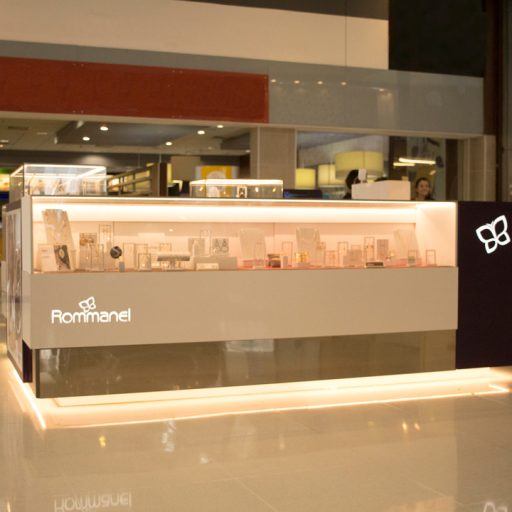 04-Facstore_Romannel003